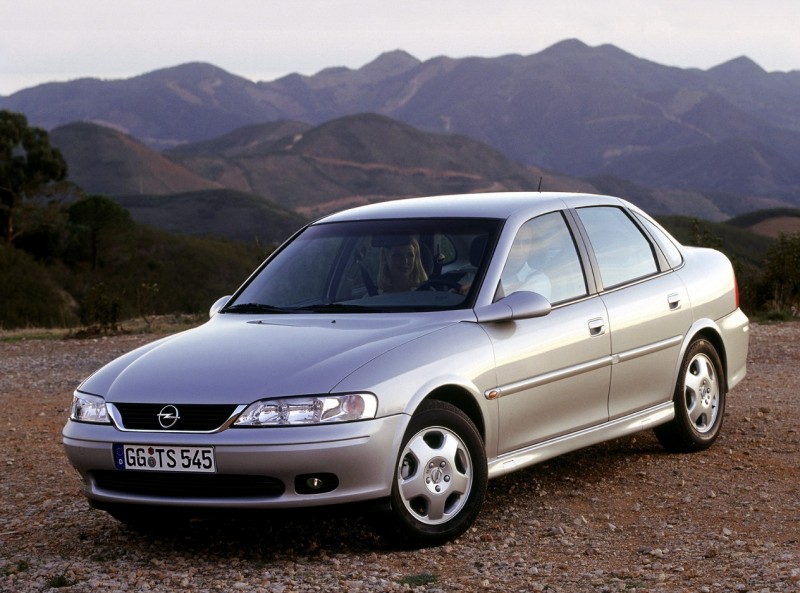 Opel Vectra B  2002