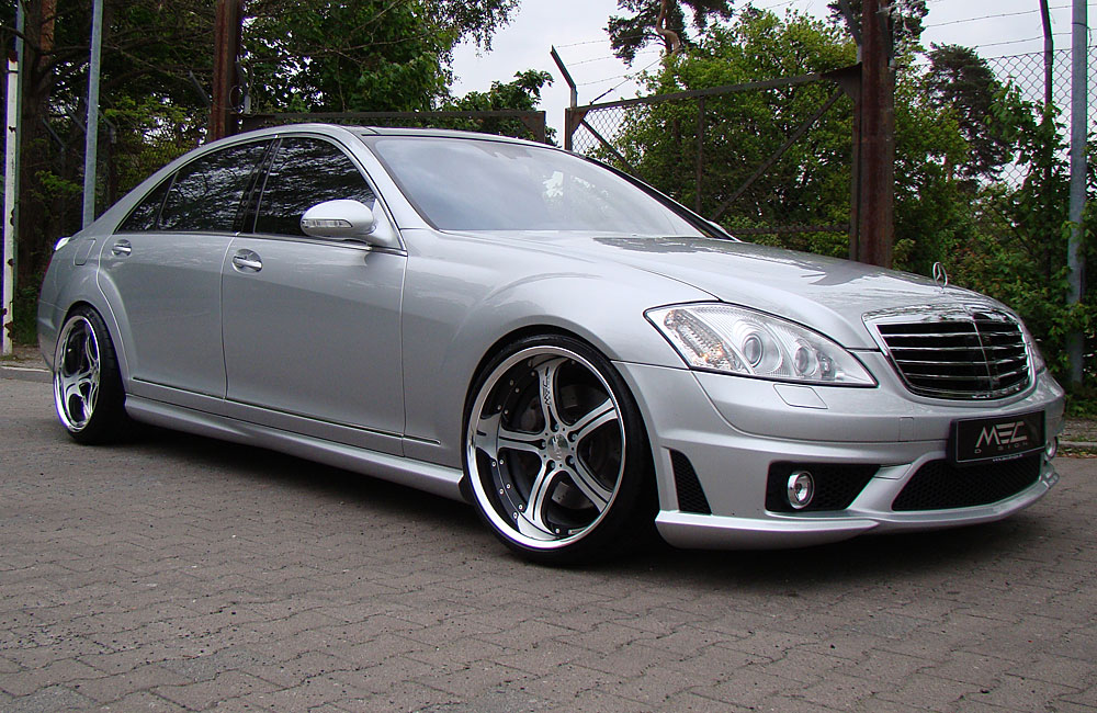Mercedes S-Class W221
