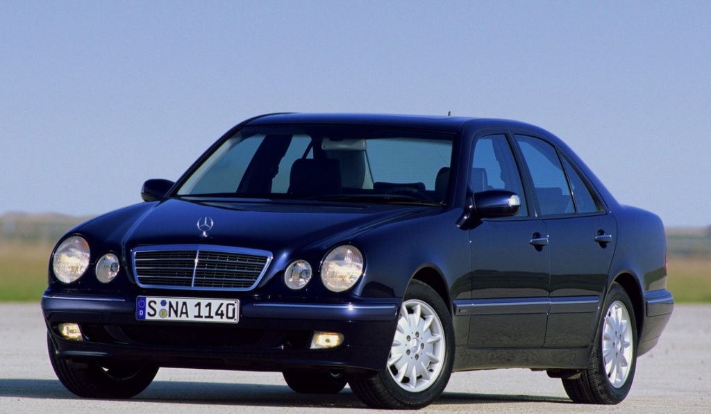 Mercedes E-Class W210