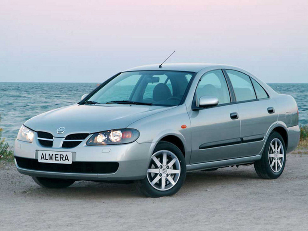 Nissan Almera  2000