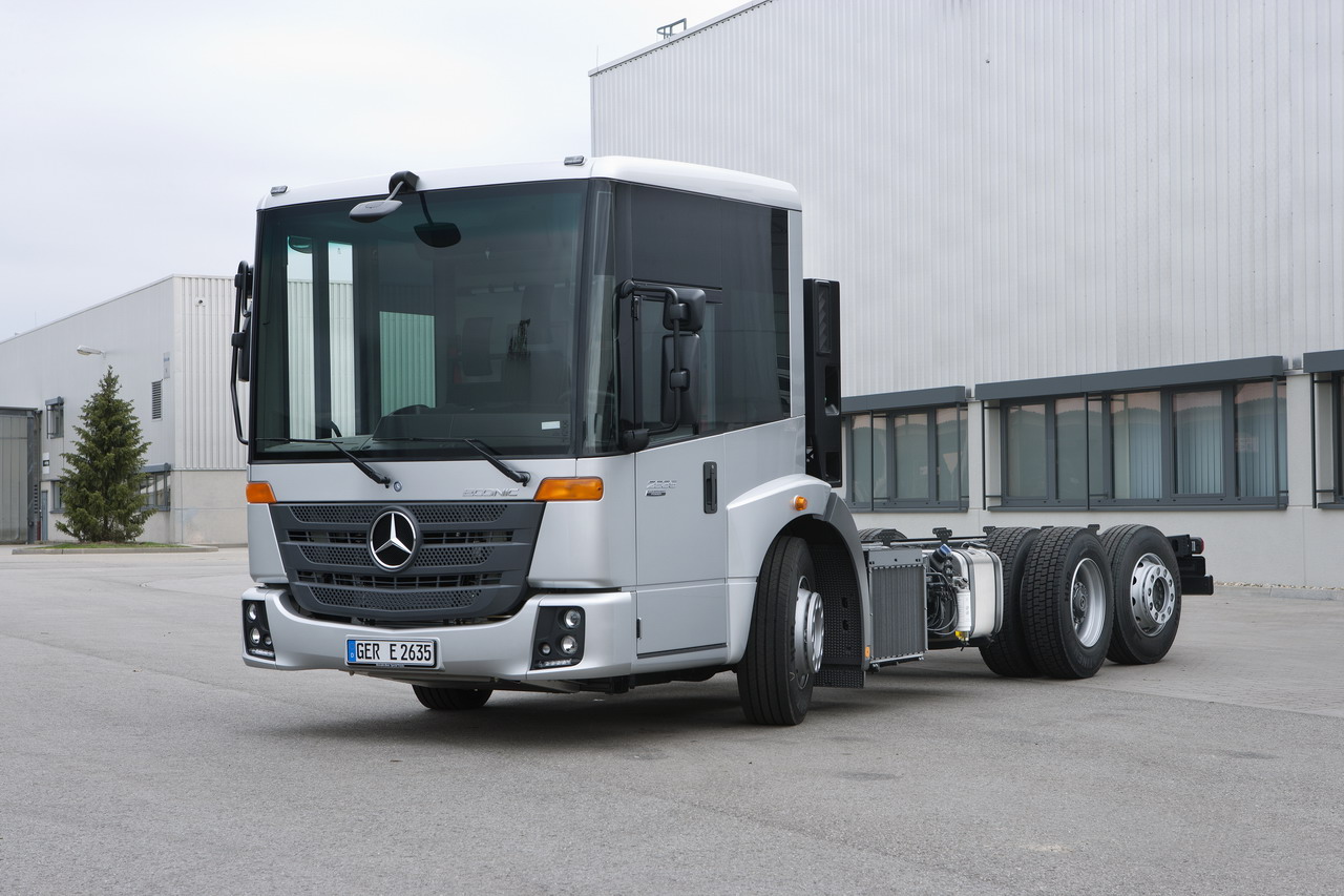 Mercedes Econic